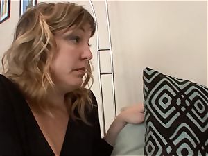 SEXYMOMMA - Mature gets slurped by her stepdaughter